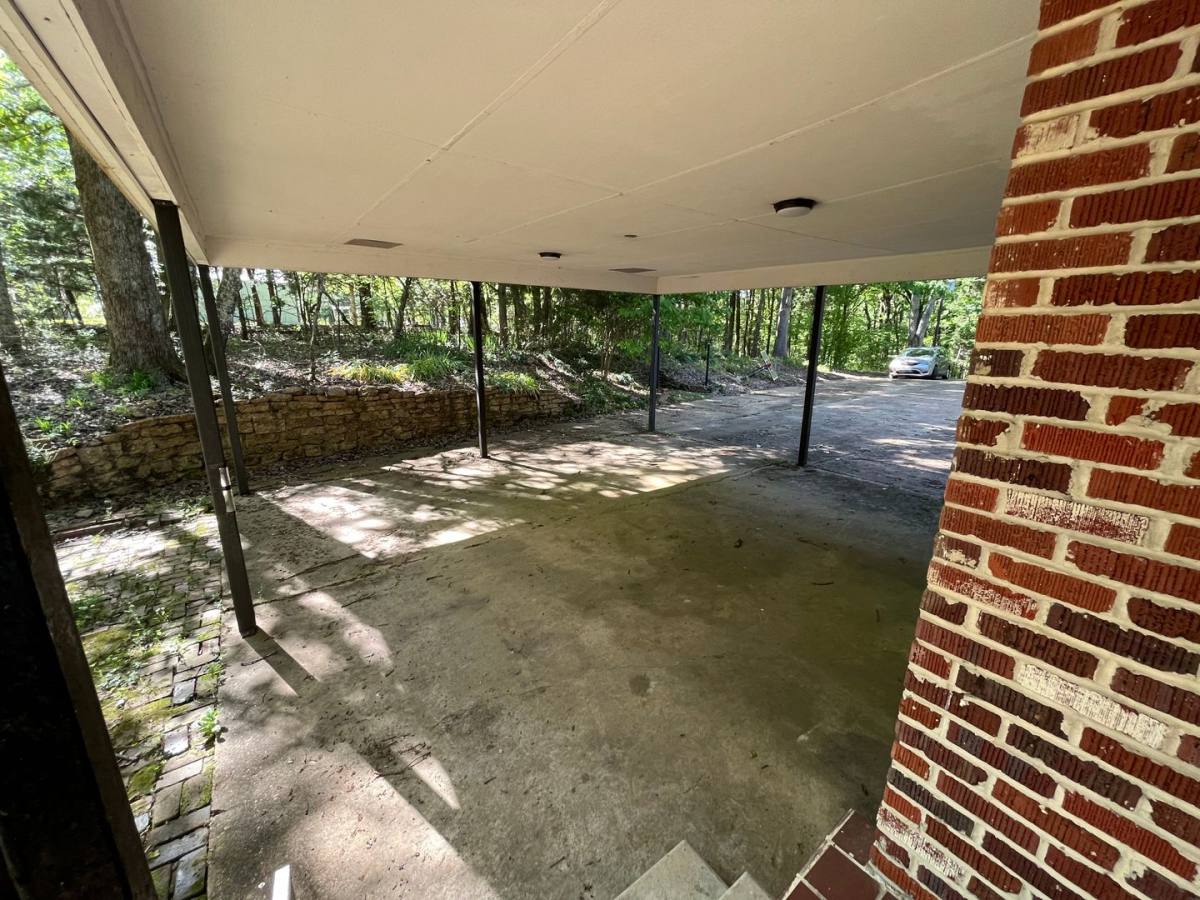House for rent at 148 Highway 30 E, Oxford, MS 38655