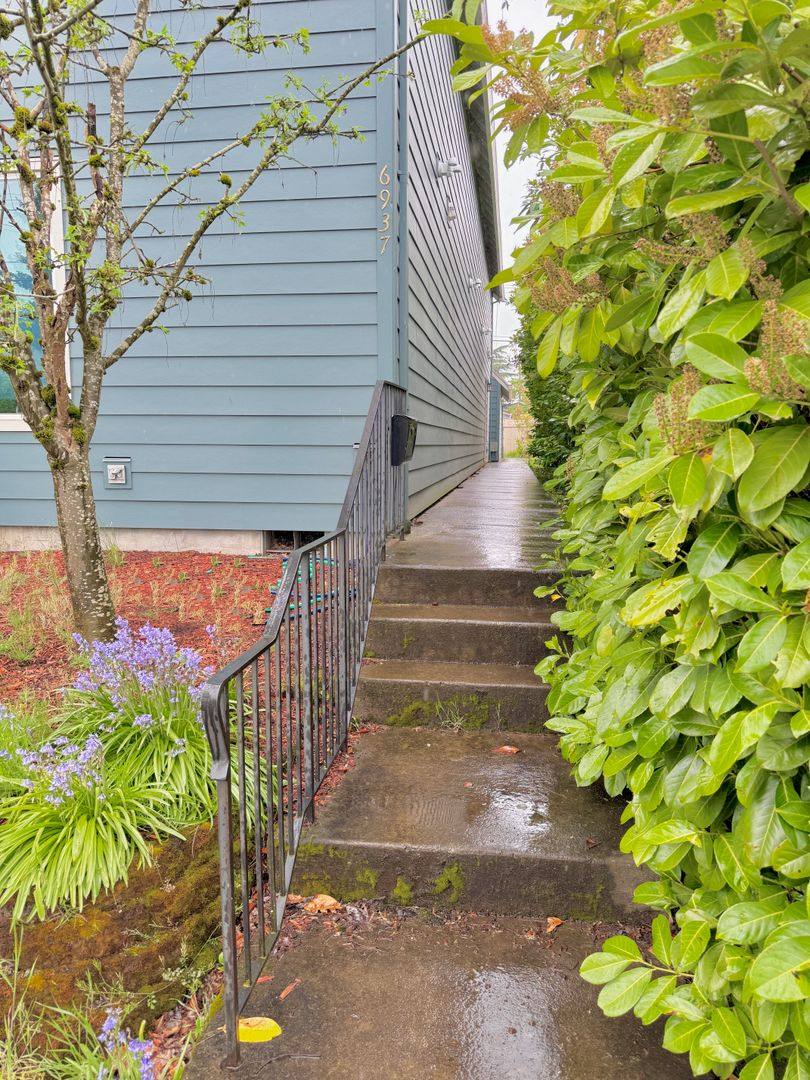 Townhouse for rent at 6935-6937 N Maryland Ave, Portland, OR 97217