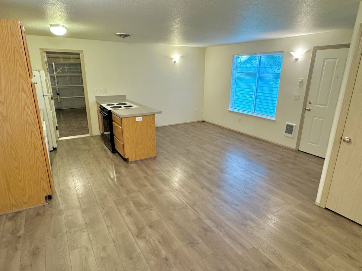 Townhouse for rent at 6935-6937 N Maryland Ave, Portland, OR 97217