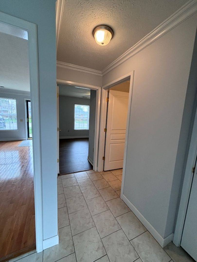 Apartment for rent at 117 Croghan Way, Vine Grove, KY 40175