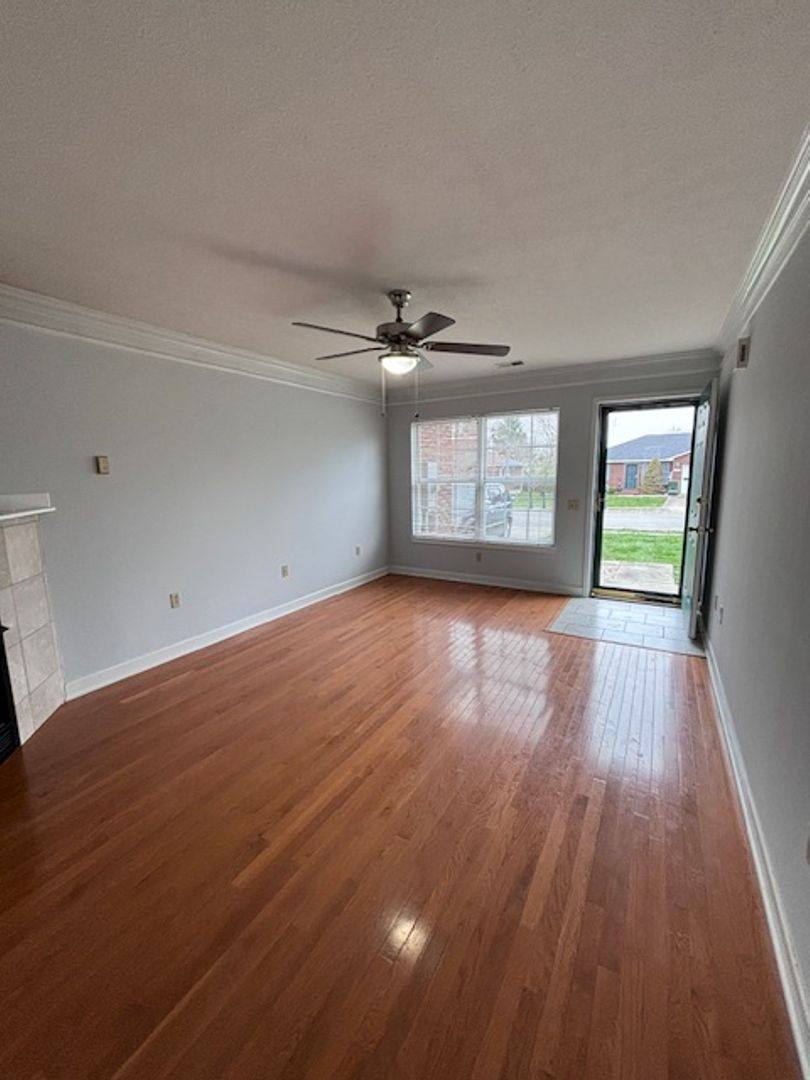 Apartment for rent at 117 Croghan Way, Vine Grove, KY 40175