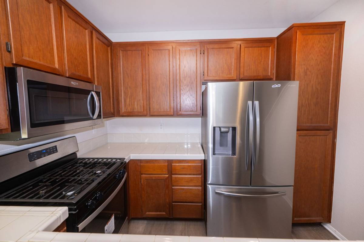 Townhouse for rent at 1282 Fools Gold Way, Chula Vista, CA 91913