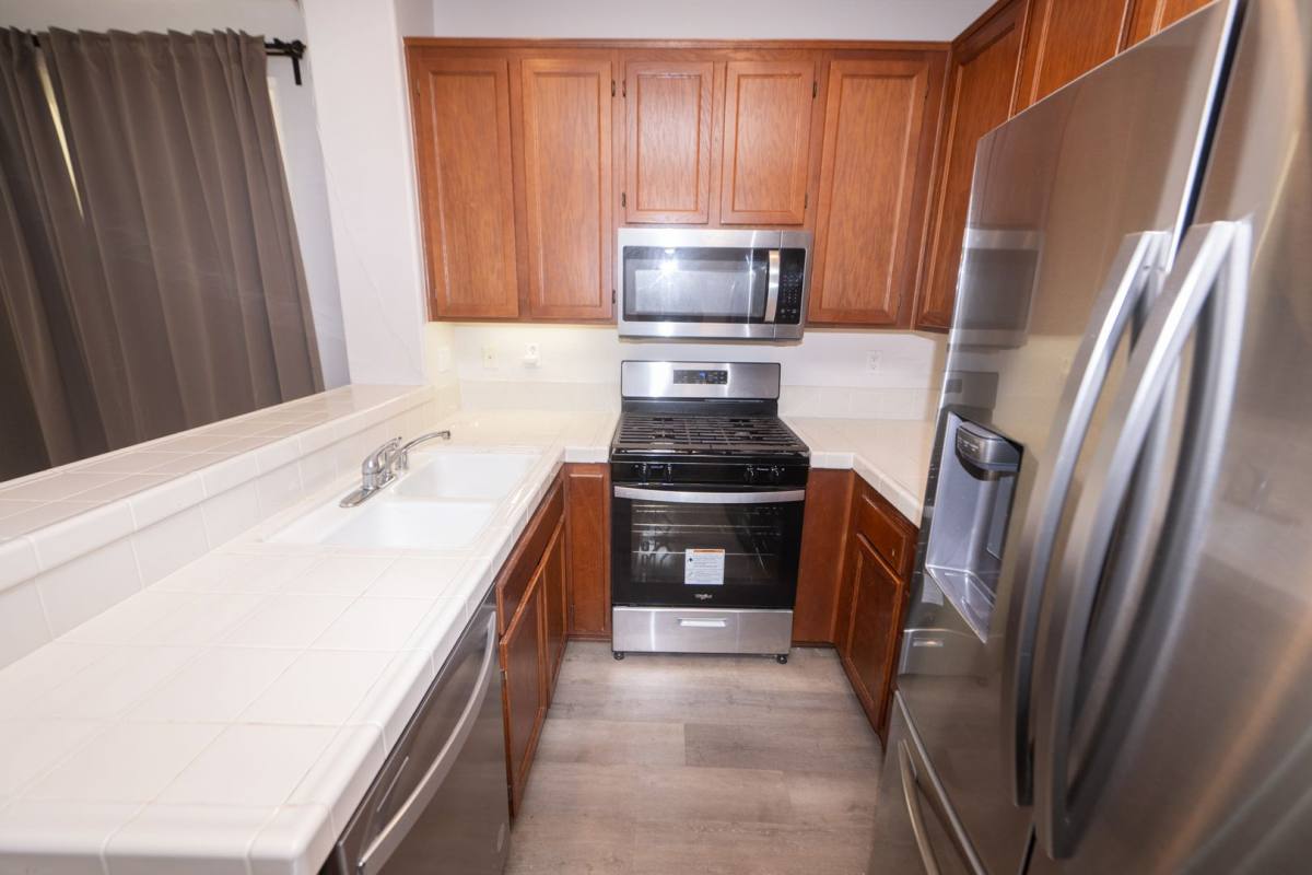 Townhouse for rent at 1282 Fools Gold Way, Chula Vista, CA 91913