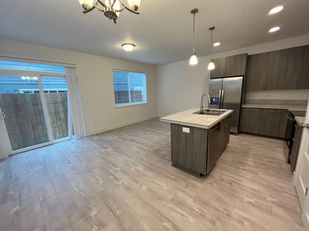 Apartment for rent at 1550 E 3rd St, Newberg, OR 97132