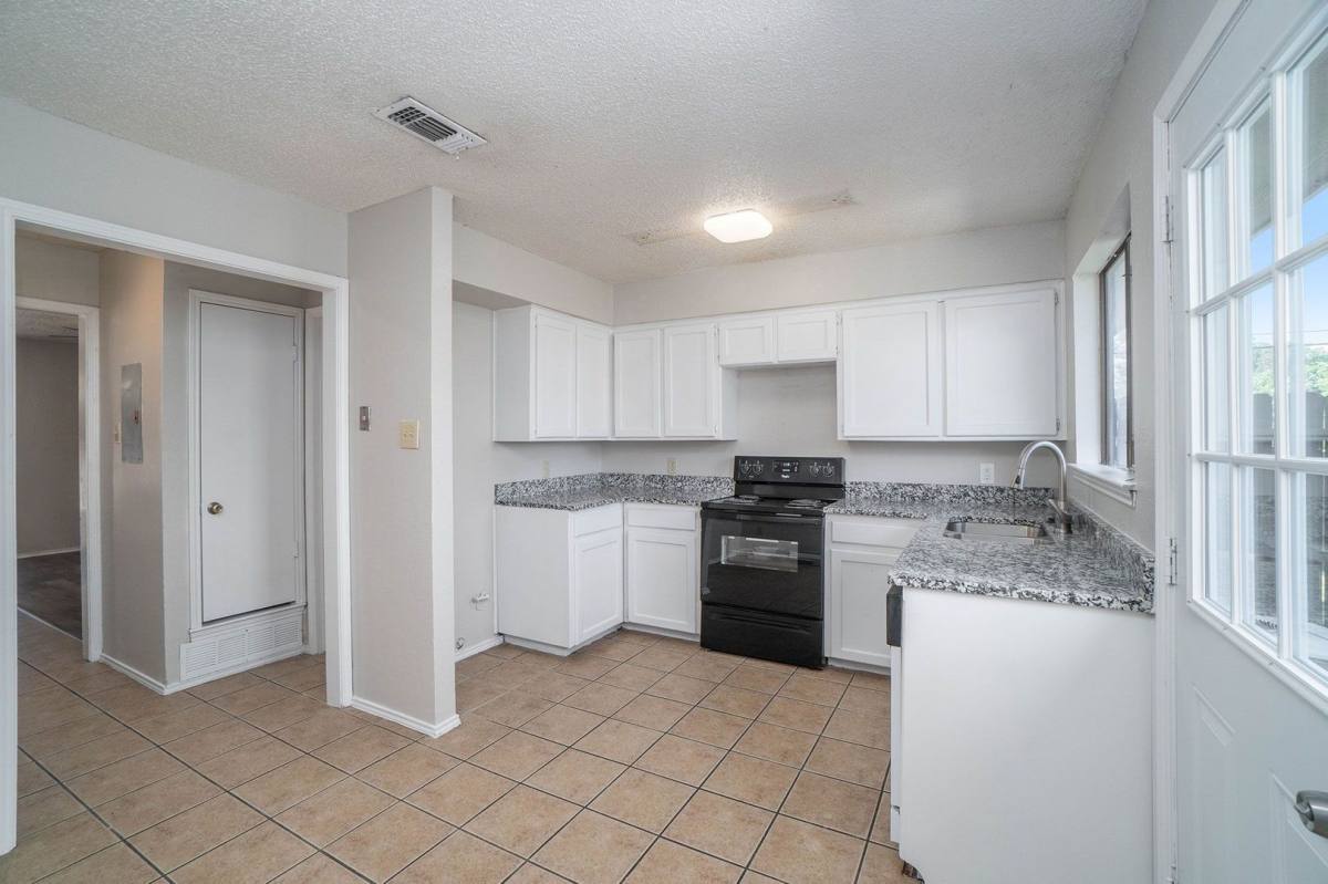 House for rent at 3301 Aurora St #B, Haltom City, TX 76117
