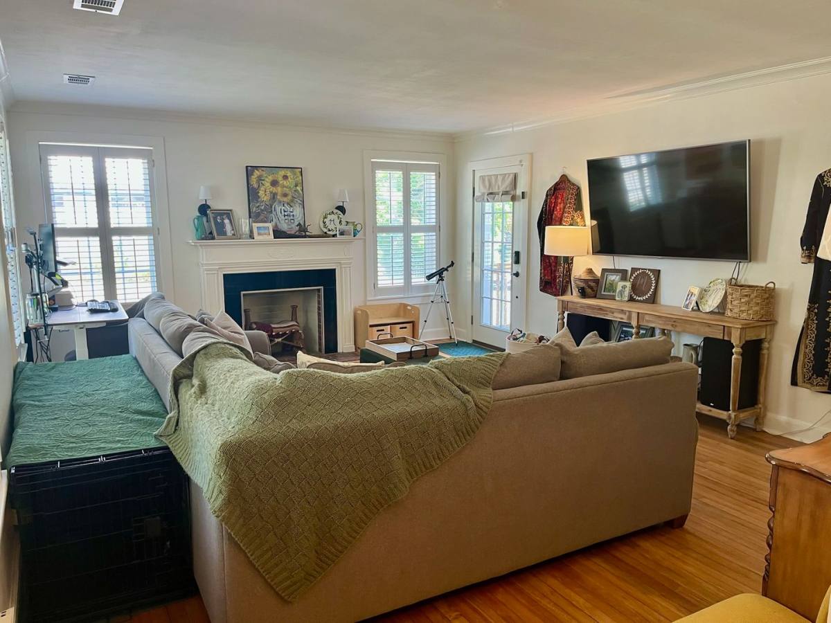 House for rent at 637 Columbus Dr, Savannah, GA 31405