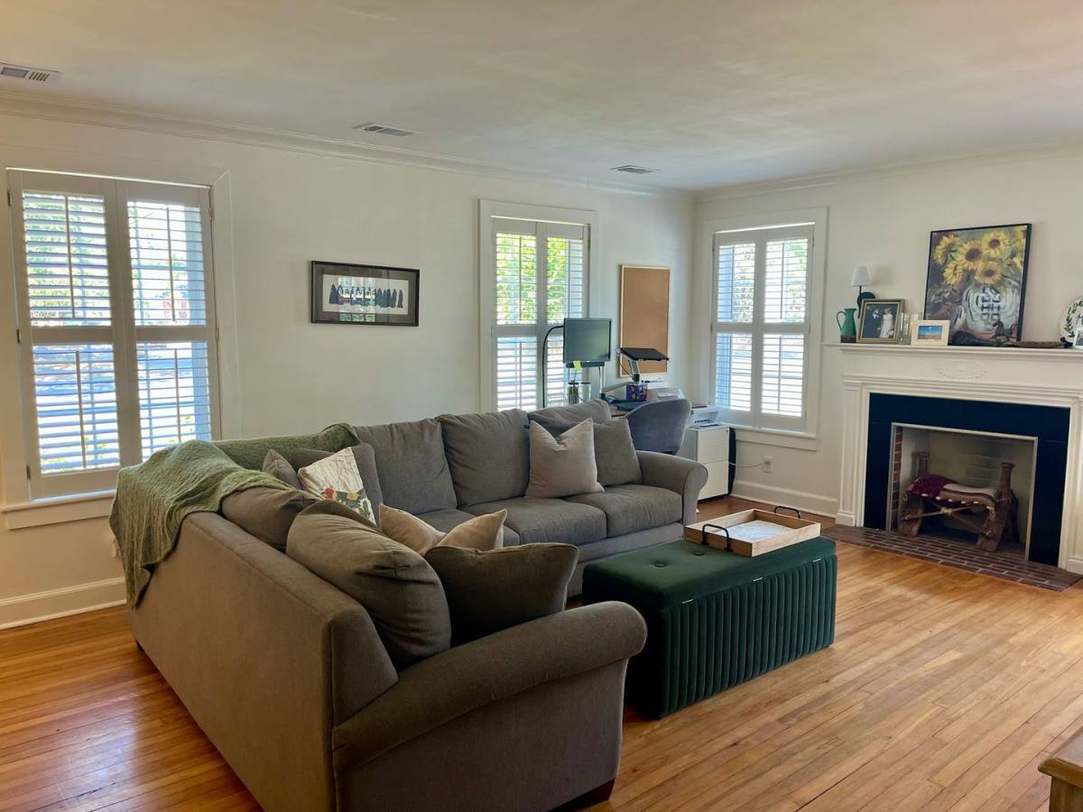 House for rent at 637 Columbus Dr, Savannah, GA 31405