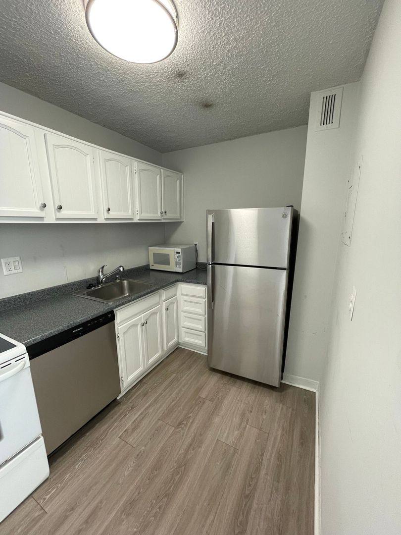 Condo for rent at 1325 18th St NW #612, Washington, DC 20036