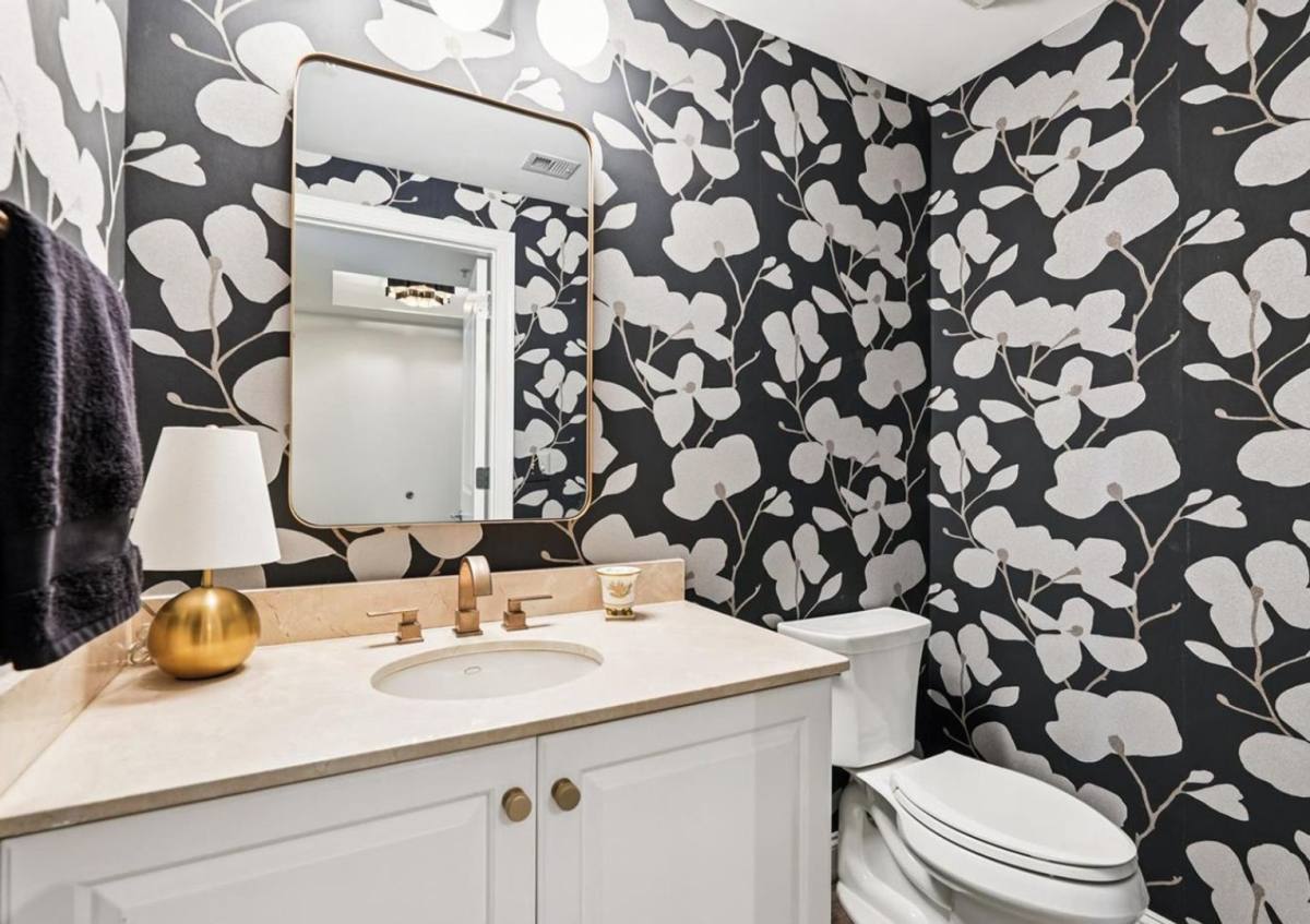 Apartment for rent at 2501 Wisconsin Ave, Washington, DC 20007