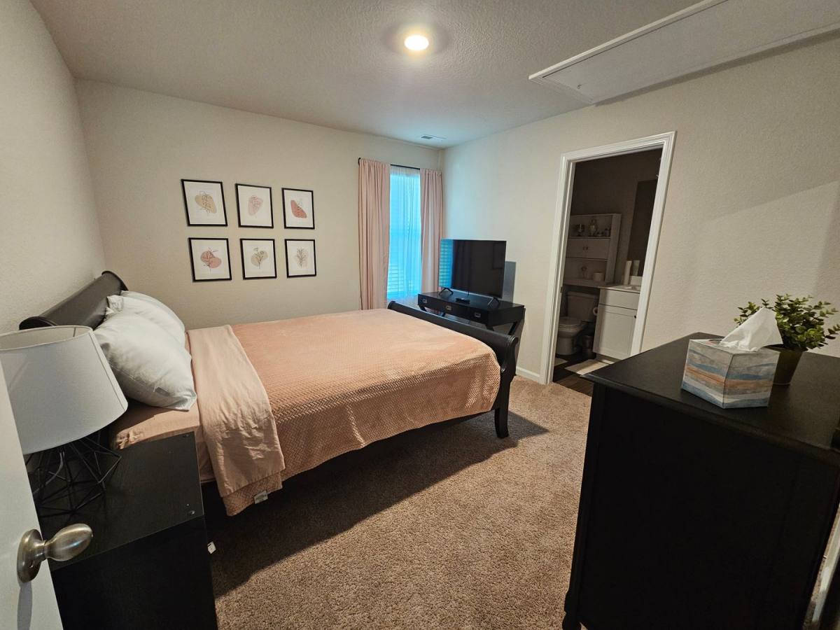 Townhouse for rent at 202 Chandler Court, Sanford, NC 27330