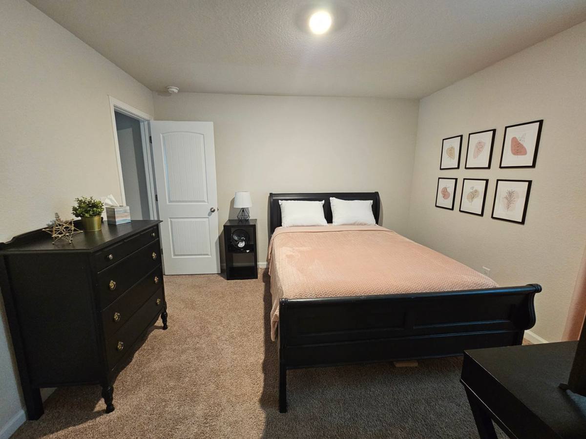 Townhouse for rent at 202 Chandler Court, Sanford, NC 27330