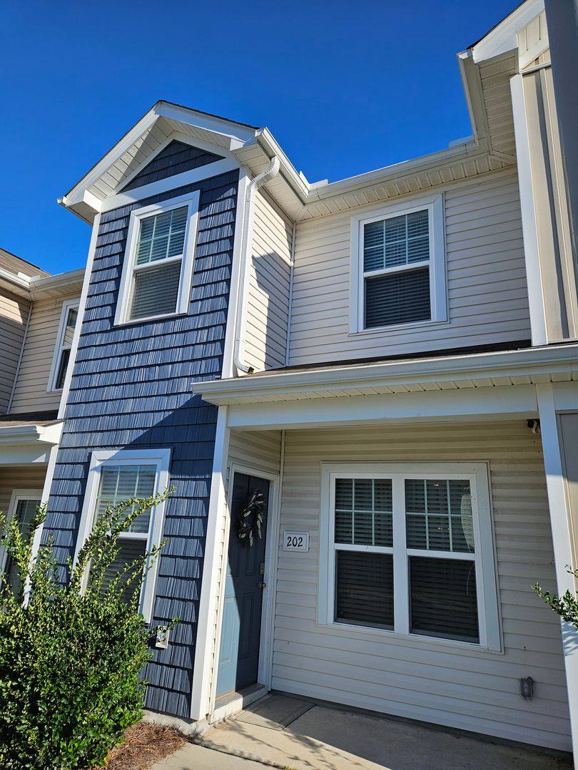 Townhouse for rent at 202 Chandler Court, Sanford, NC 27330