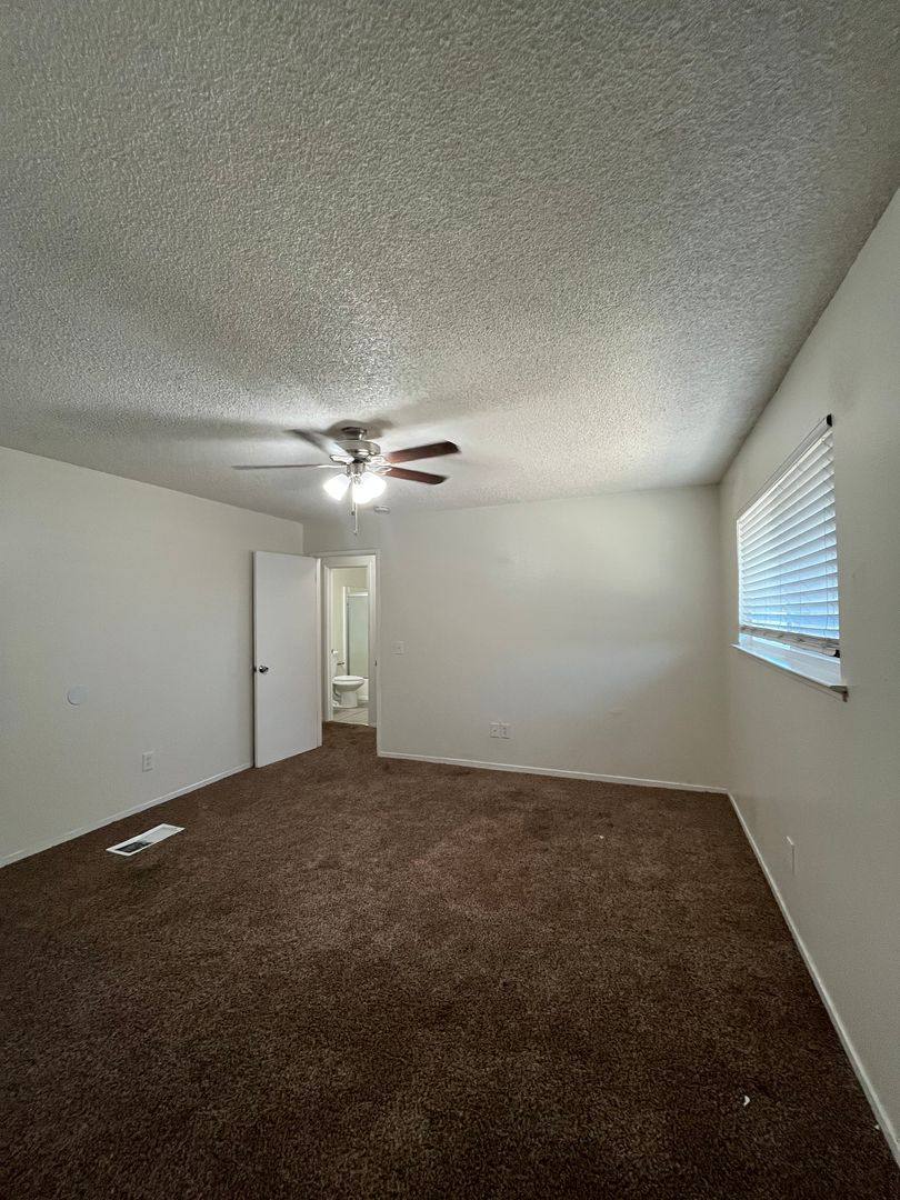 Apartment for rent at 2415-2425 O St, Merced, CA 95340