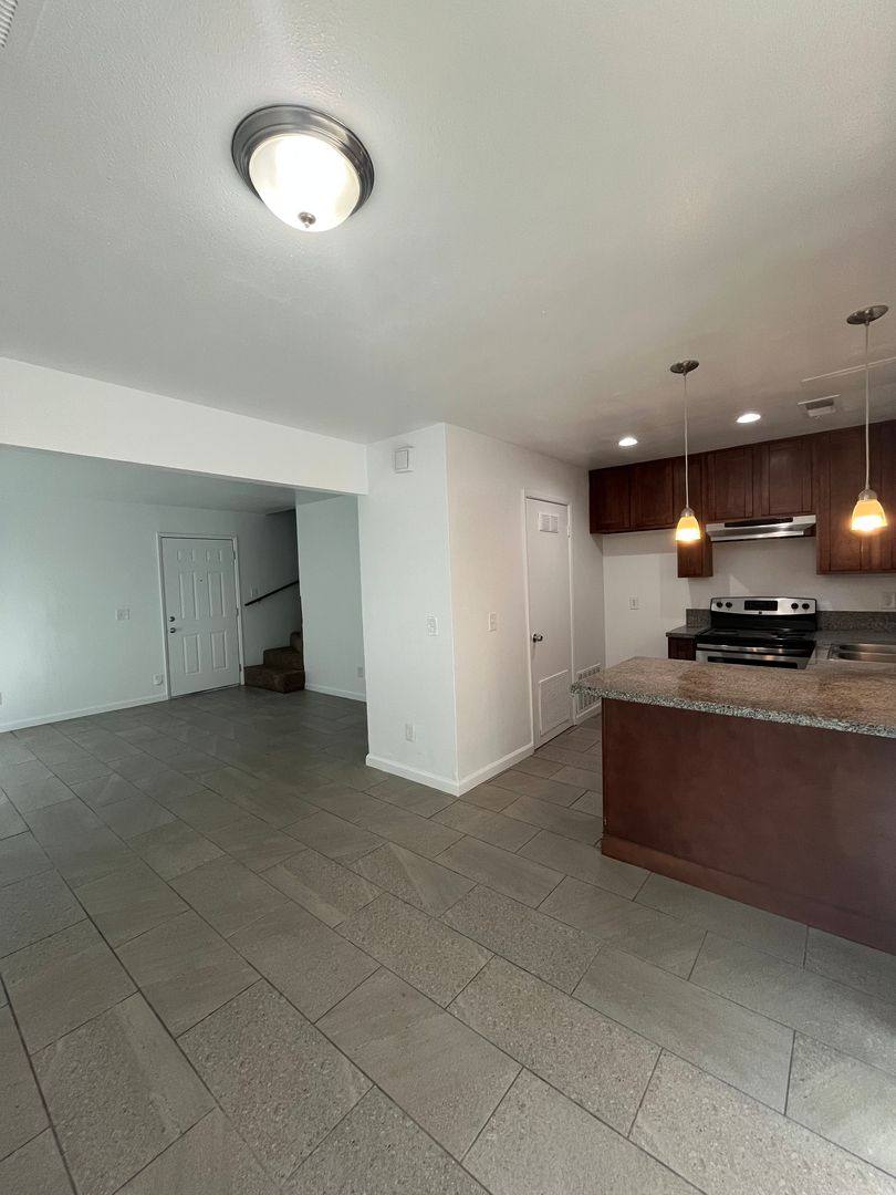 Apartment for rent at 2415-2425 O St, Merced, CA 95340