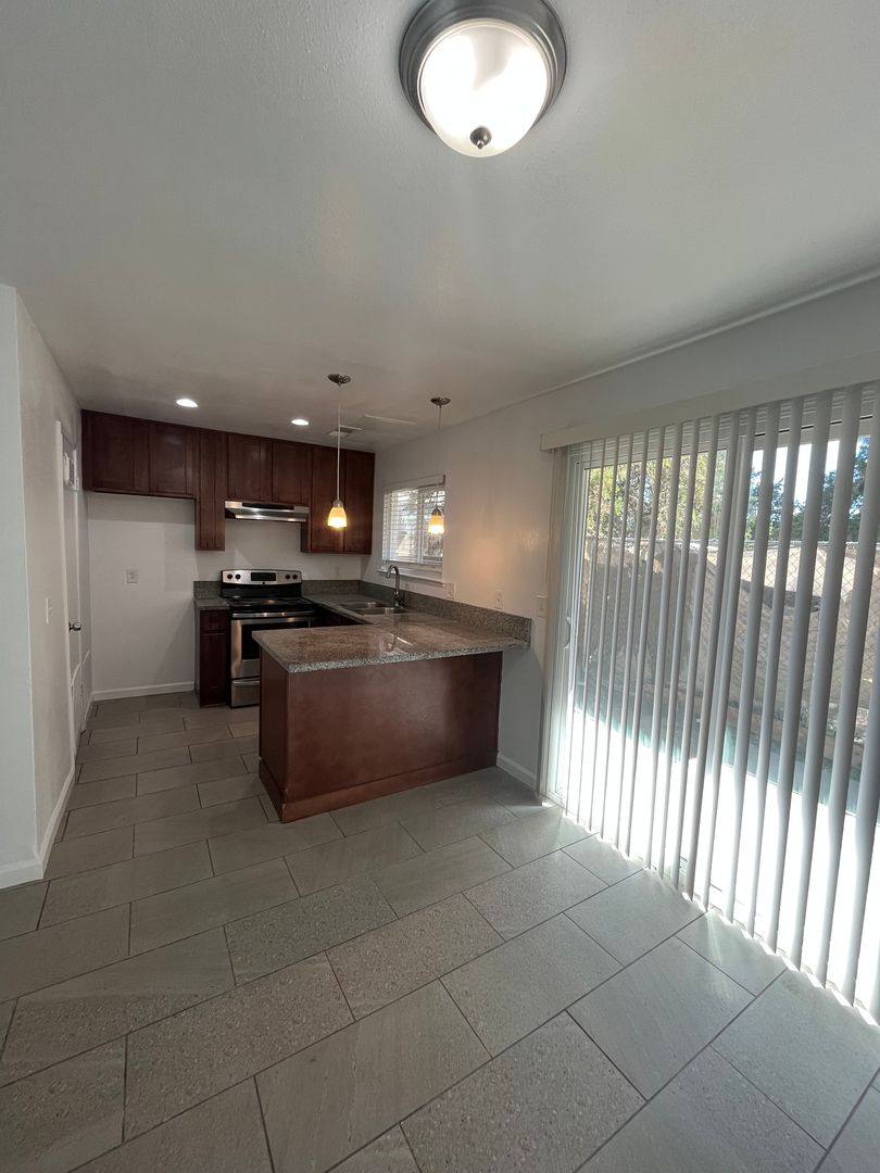 Apartment for rent at 2415-2425 O St, Merced, CA 95340