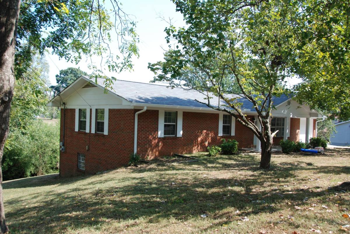 House for rent at 809 SE Dockery Lane, Cleveland, TN 37323