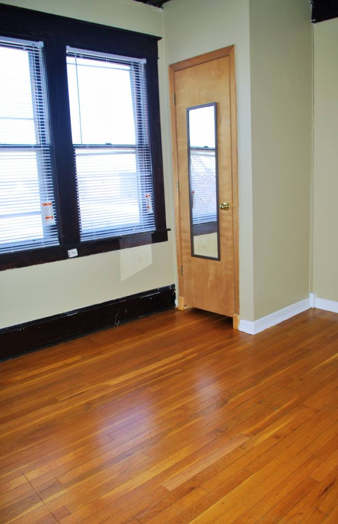 Apartment for rent at 1372 Selby Ave, Saint Paul, MN 55104