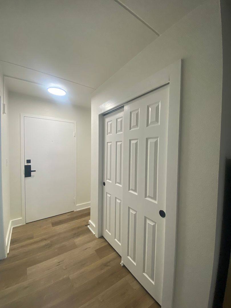 Apartment for rent at 5626 Douglas Ave, Des Moines, IA 50310