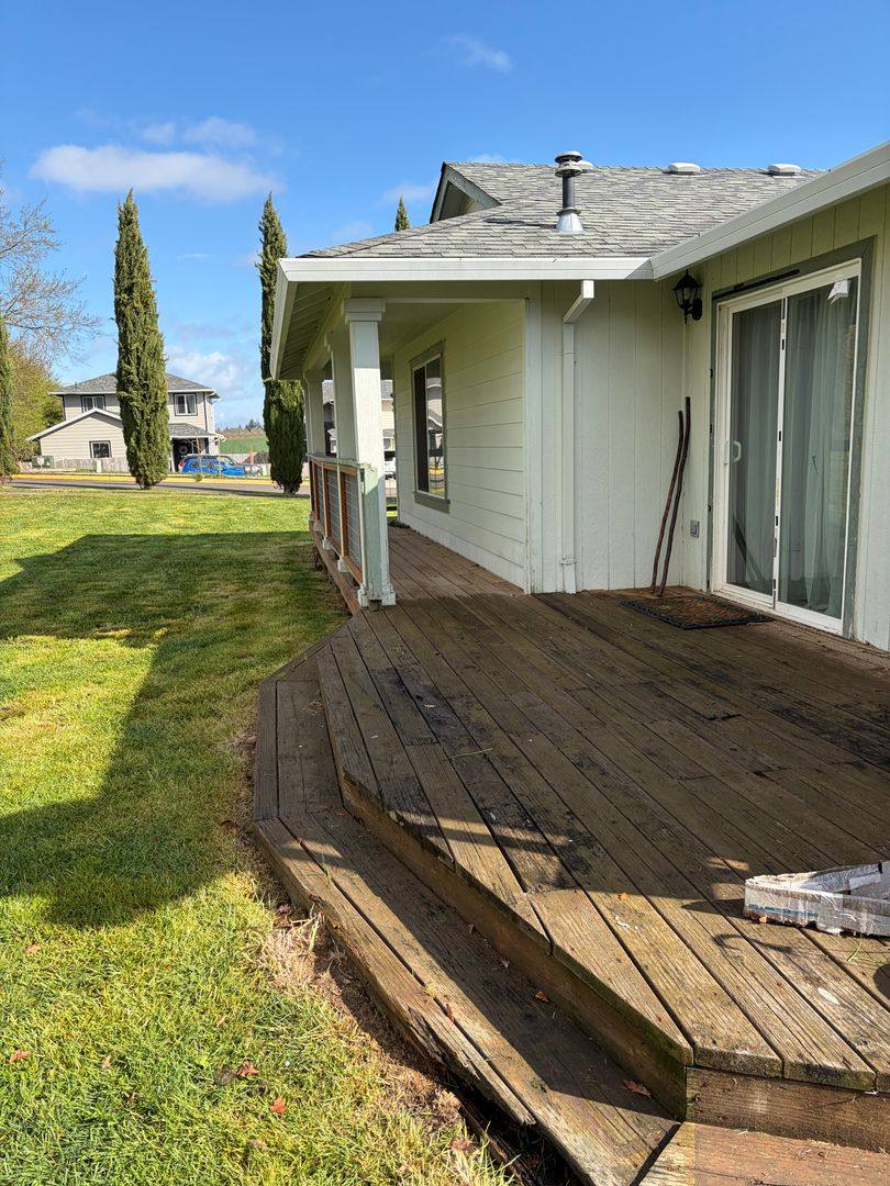 House for rent at 183 E Roosevelt St, Carlton, OR 97111