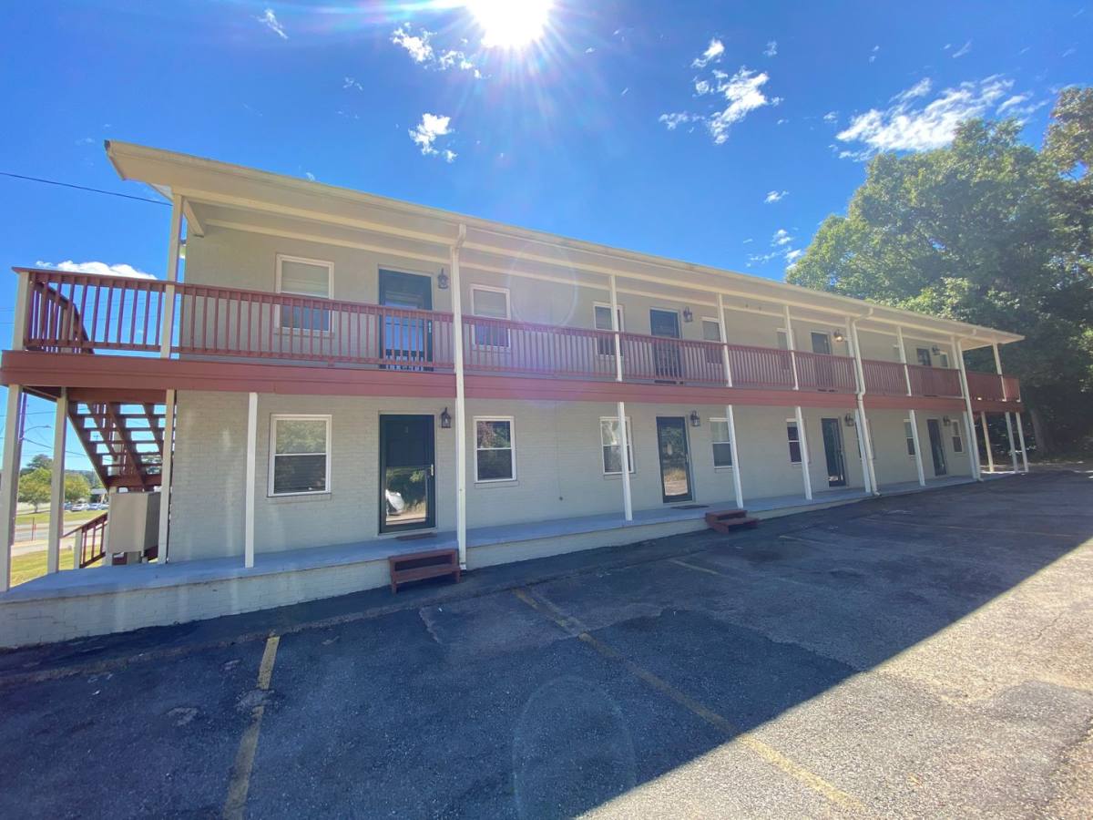 Apartment for rent at 1120 Stewart St, Oxford, AL 36203