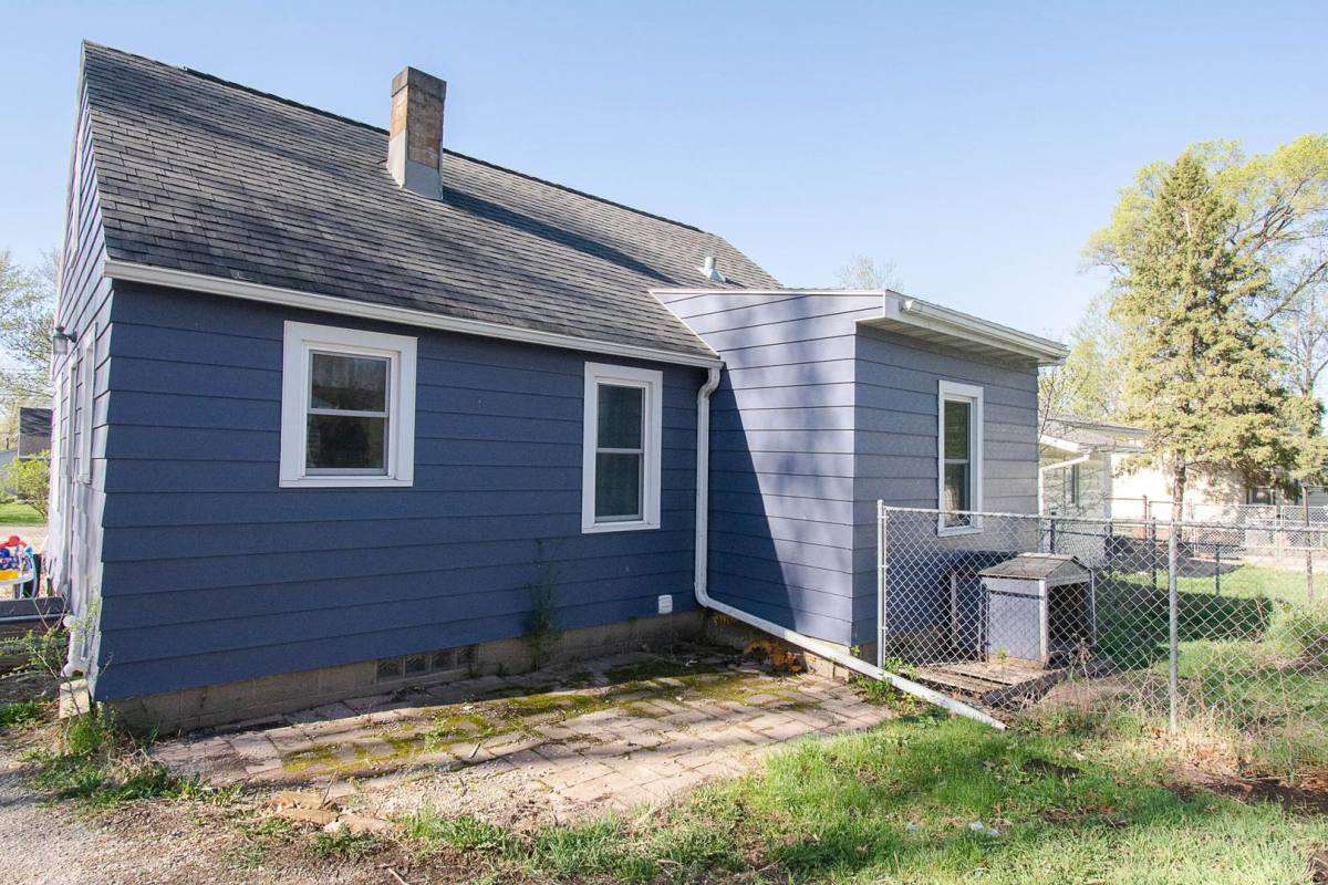 House for rent at 2041 14th St SE, Rochester, MN 55904