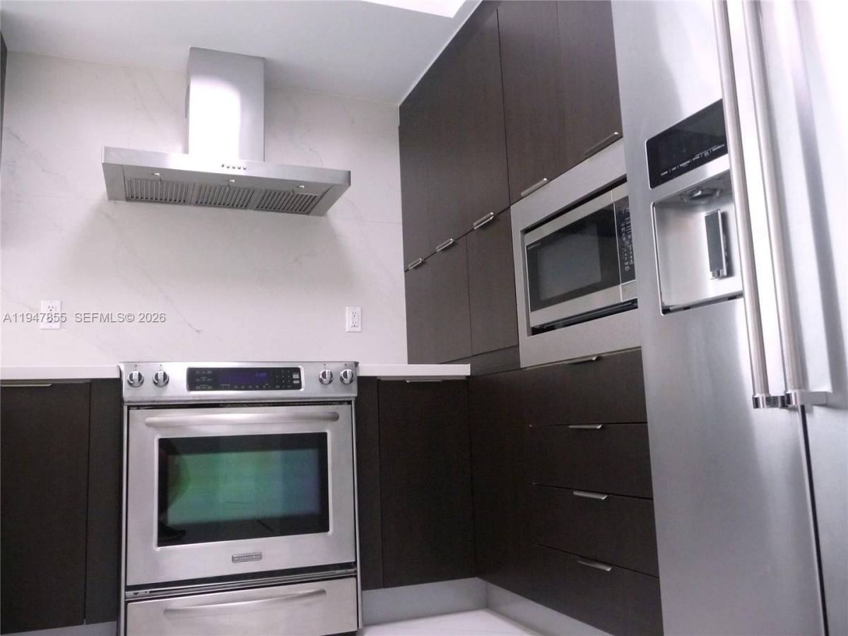 House for rent at 250 Sunny Isles Blvd 3-705, North Miami Beach, FL 33160