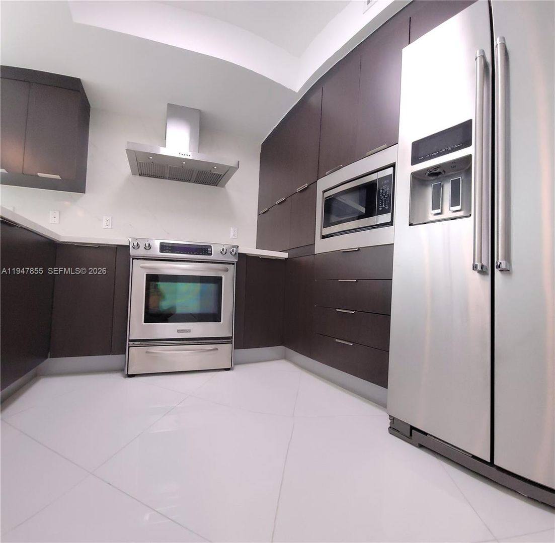 House for rent at 250 Sunny Isles Blvd 3-705, North Miami Beach, FL 33160
