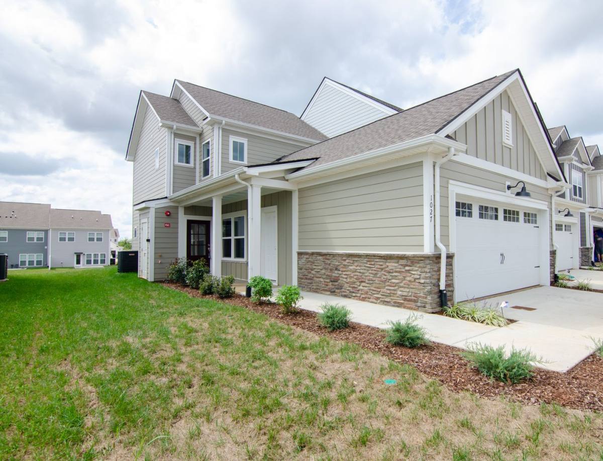 Townhouse for rent at 1027 June Wilde Ridge, Spring Hill, TN 37174