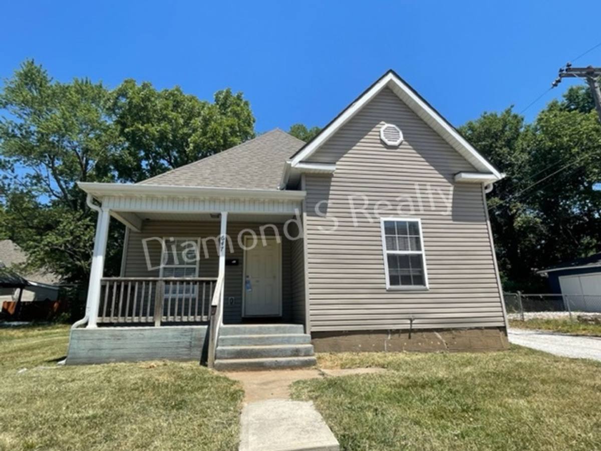 House for rent at 647 W Central St, Springfield, MO 65802