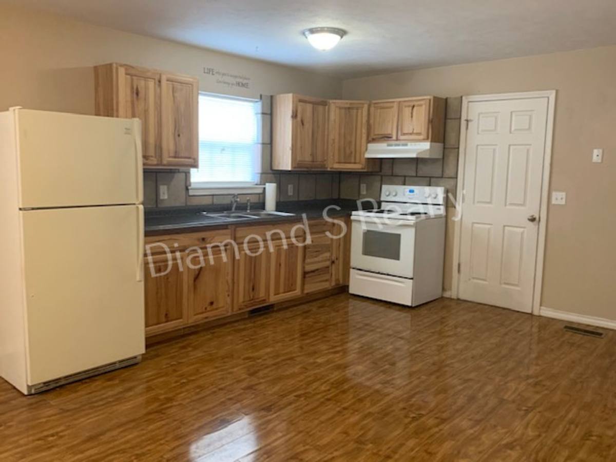 House for rent at 647 W Central St, Springfield, MO 65802