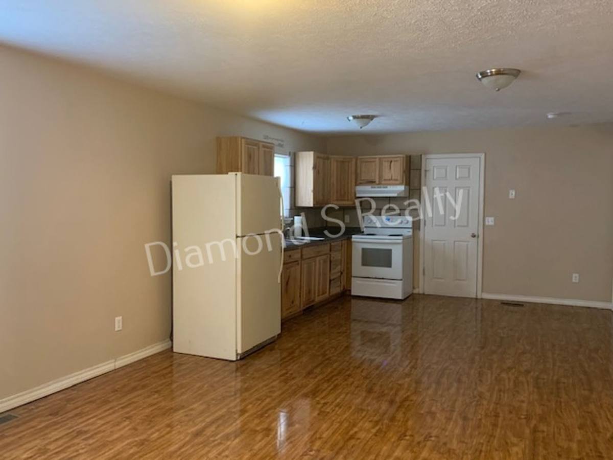 House for rent at 647 W Central St, Springfield, MO 65802