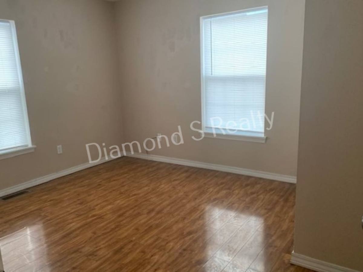 House for rent at 647 W Central St, Springfield, MO 65802