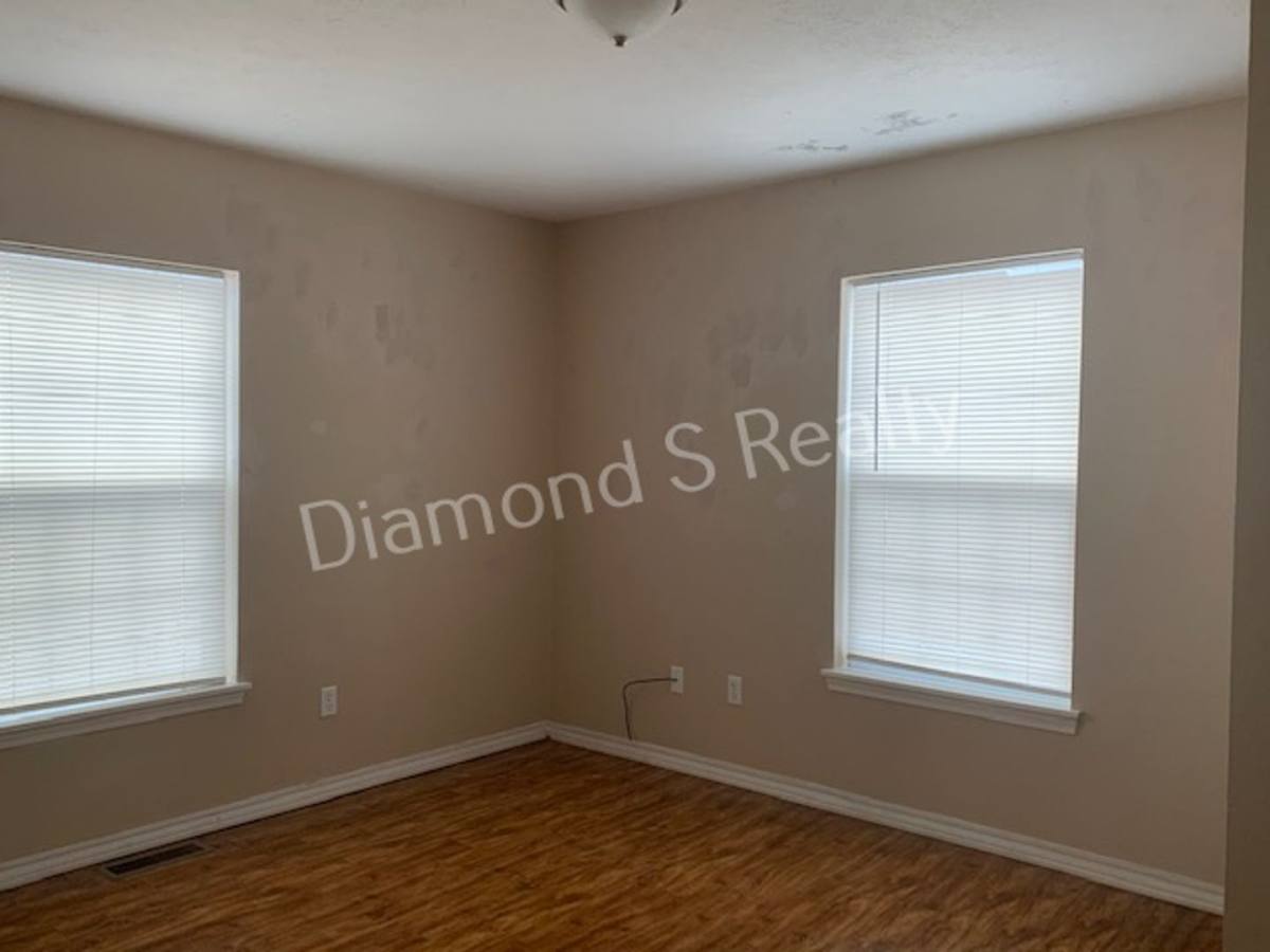 House for rent at 647 W Central St, Springfield, MO 65802