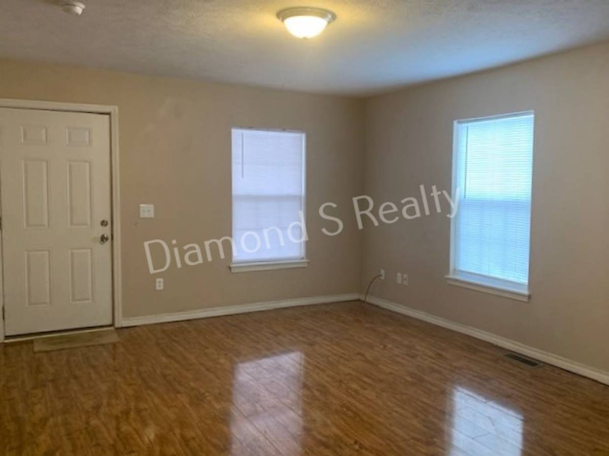 House for rent at 647 W Central St, Springfield, MO 65802