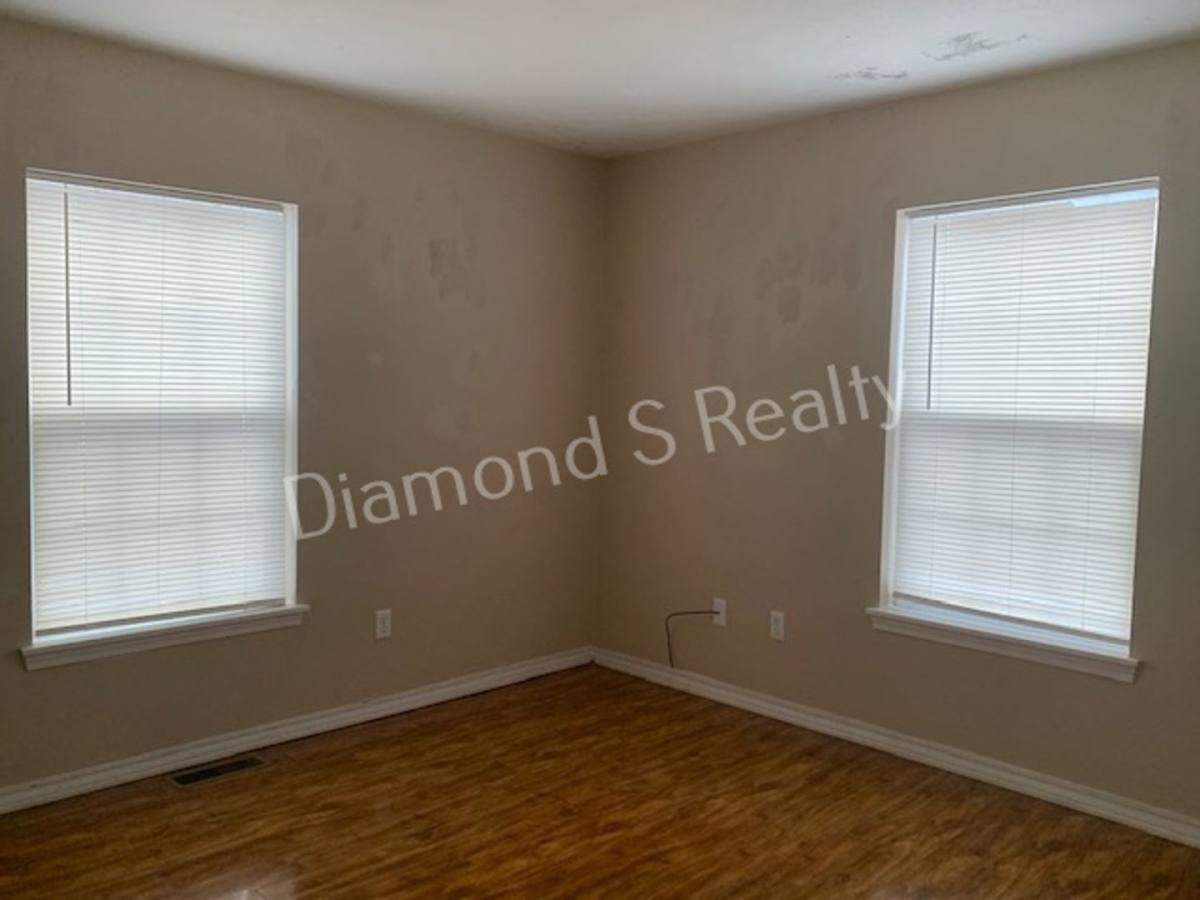 House for rent at 647 W Central St, Springfield, MO 65802