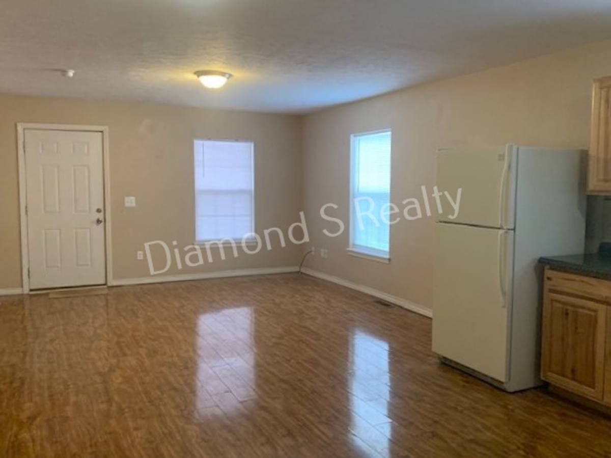 House for rent at 647 W Central St, Springfield, MO 65802