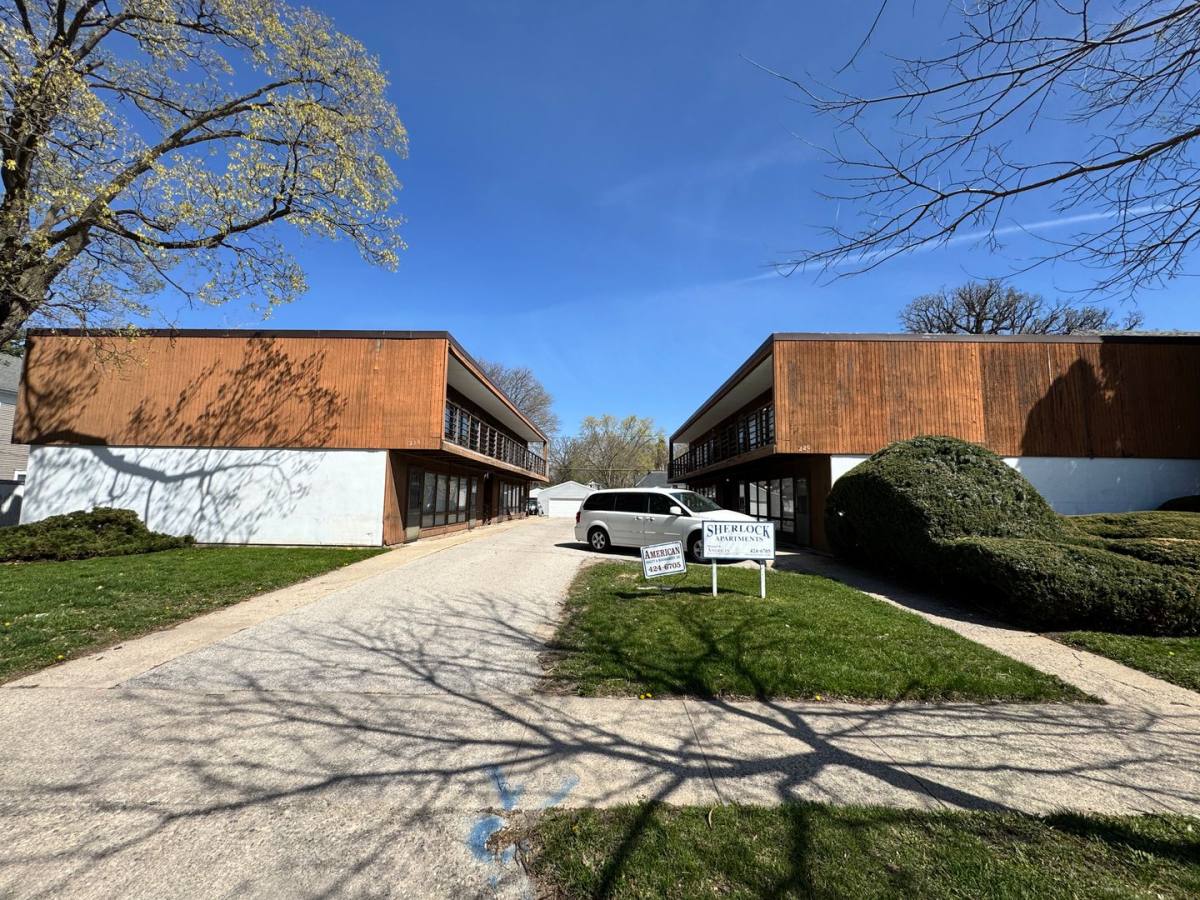 Apartment for rent at 216-220 3rd St NE, Mason City, IA 50401