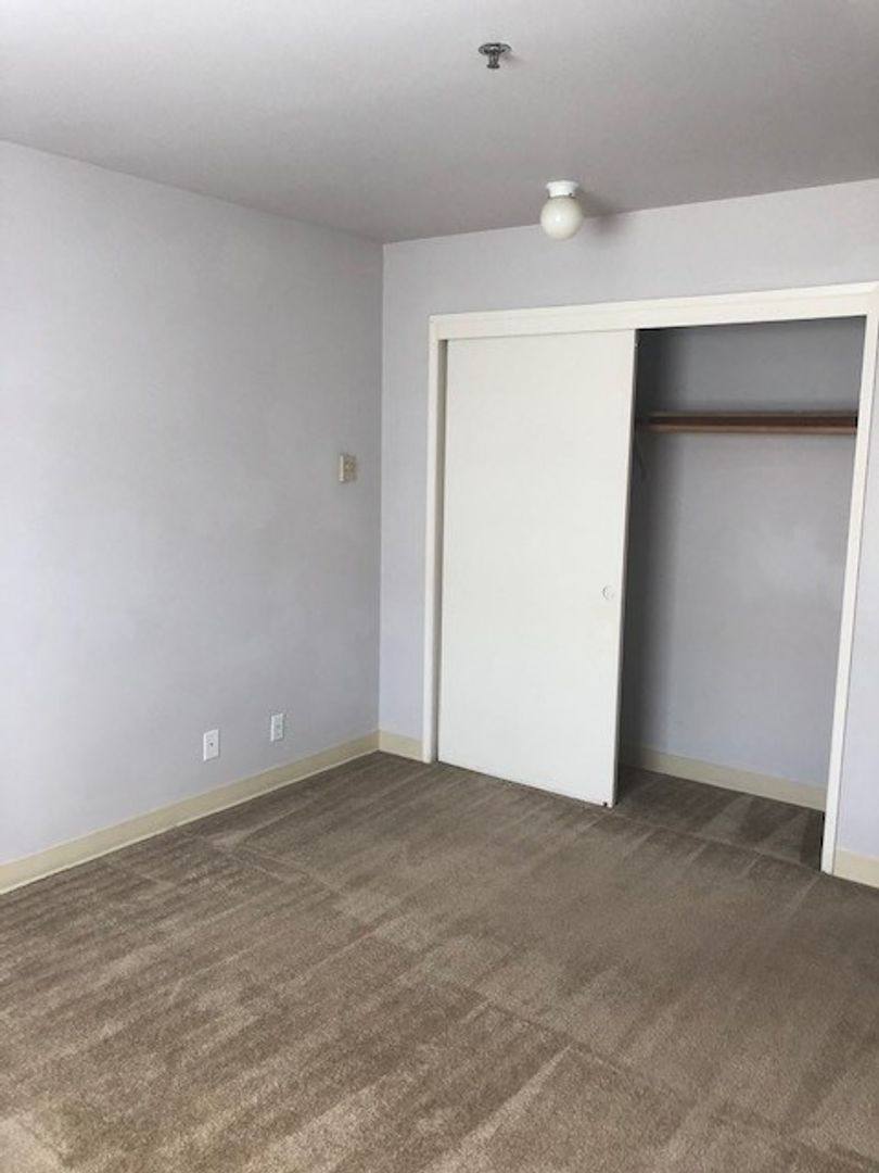 Apartment for rent at 920 NE 63rd St, Seattle, WA 98115