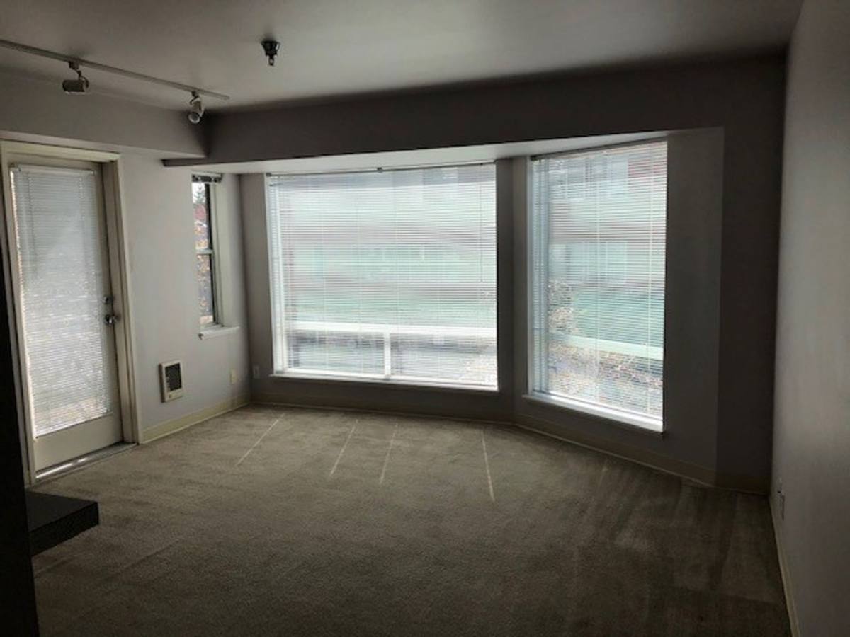 Apartment for rent at 920 NE 63rd St, Seattle, WA 98115