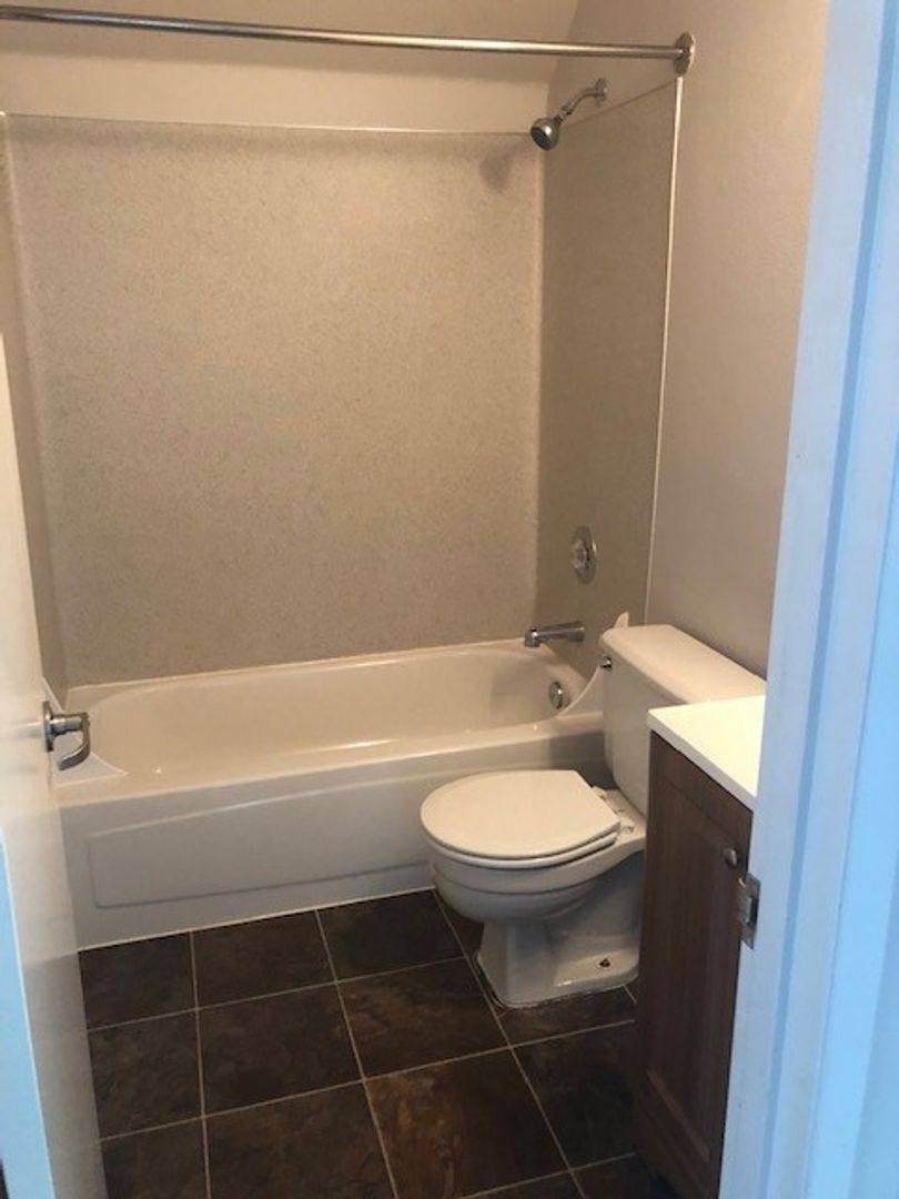 Apartment for rent at 920 NE 63rd St, Seattle, WA 98115