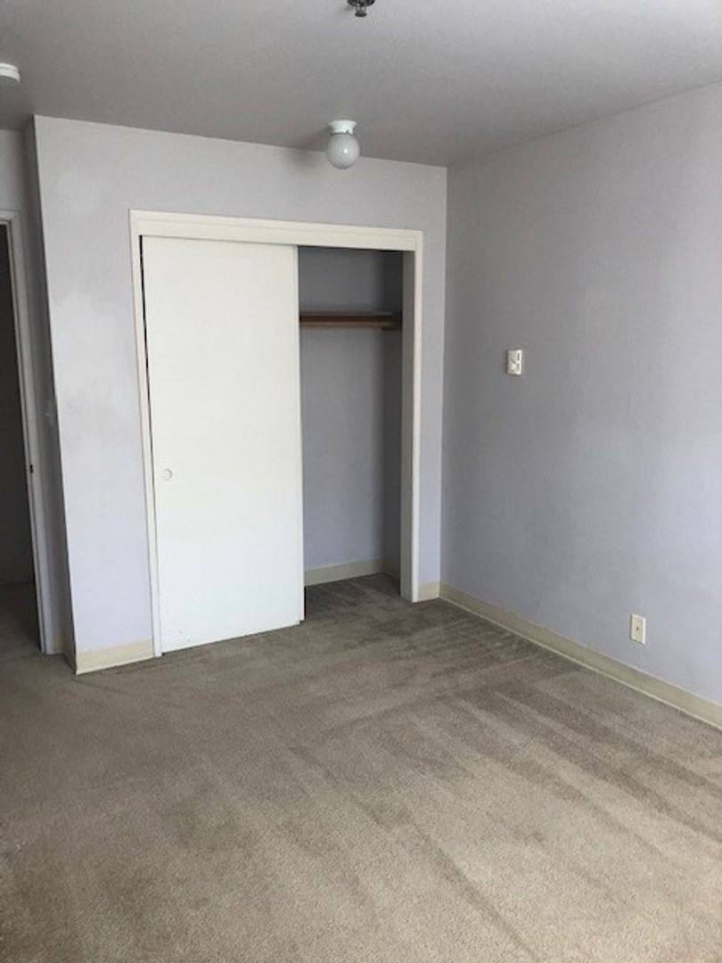 Apartment for rent at 920 NE 63rd St, Seattle, WA 98115