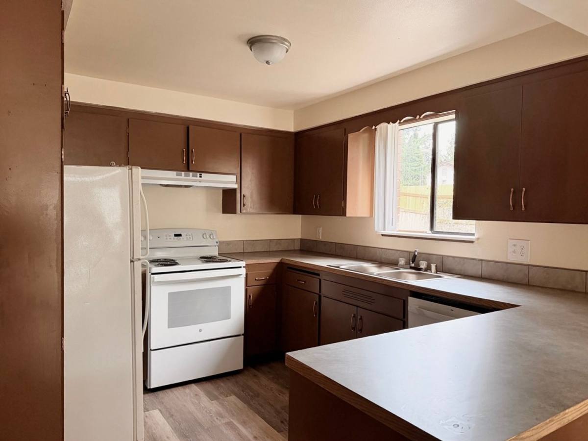 Apartment for rent at 2517 Howard Ave, Everett, WA 98203