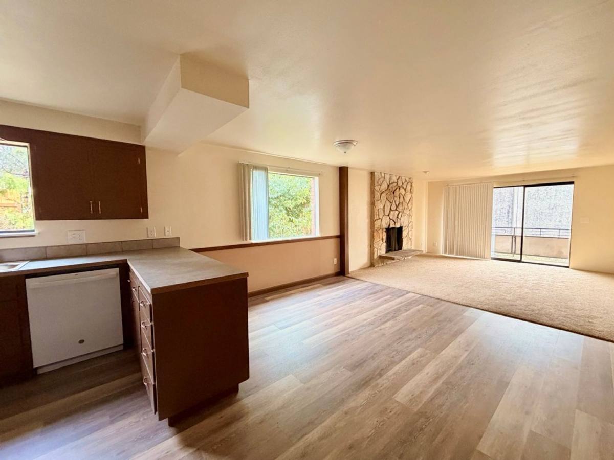 Apartment for rent at 2517 Howard Ave, Everett, WA 98203