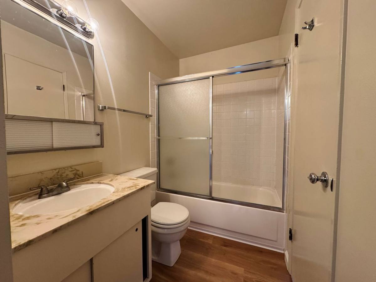 Apartment for rent at 7 Captain Dr, Emeryville, CA 94608
