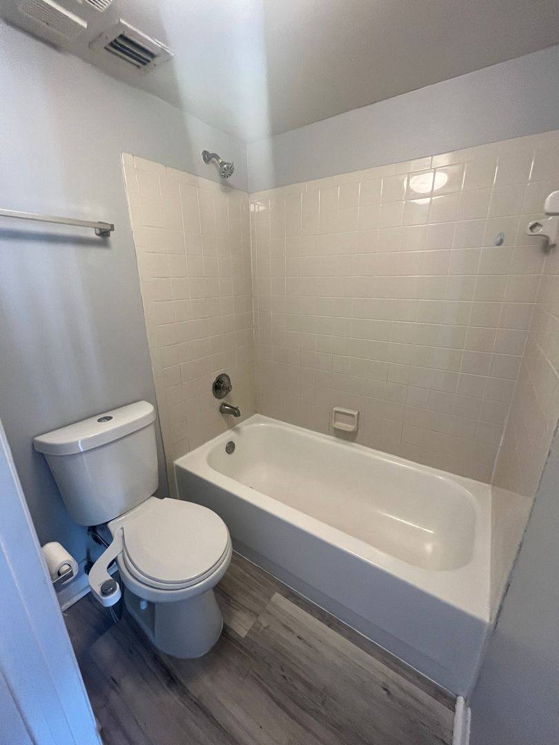 Apartment for rent at 752 Executive Center Dr, West Palm Beach, FL 33401