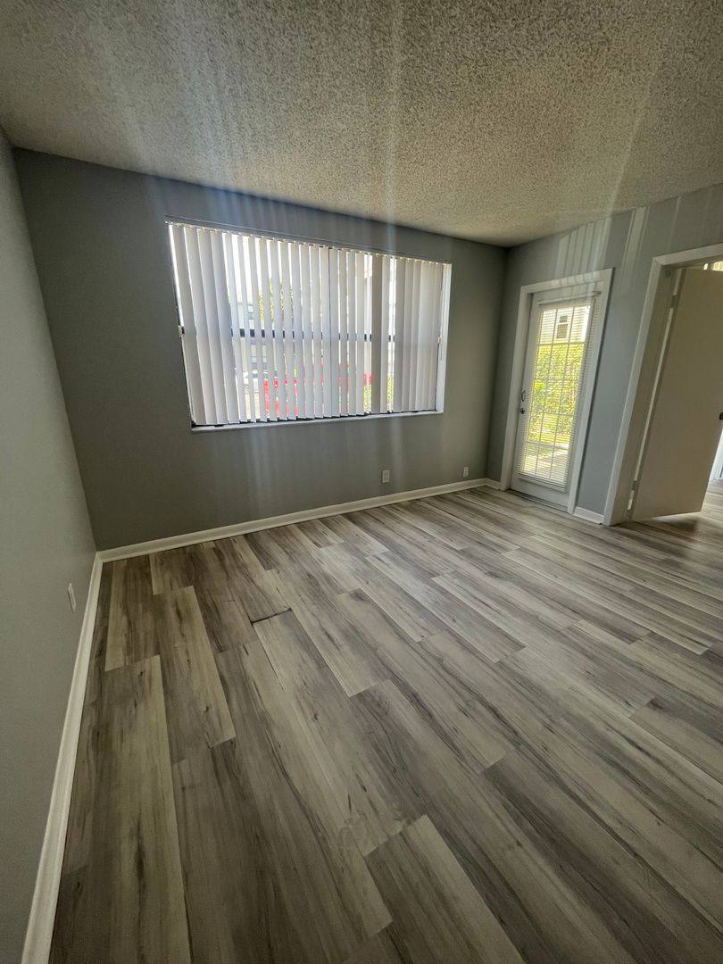 Apartment for rent at 752 Executive Center Dr, West Palm Beach, FL 33401
