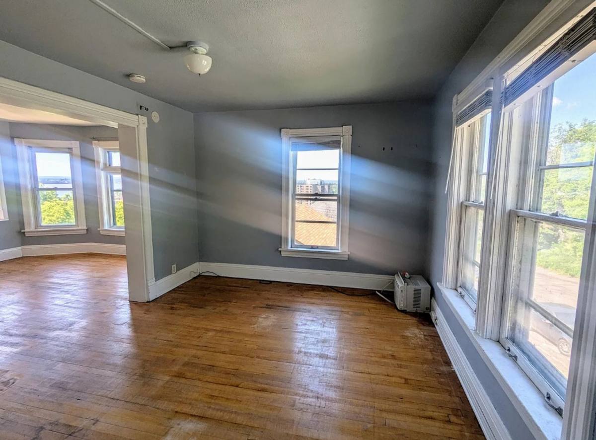Apartment for rent at 1802 W 3rd St, Duluth, MN 55806