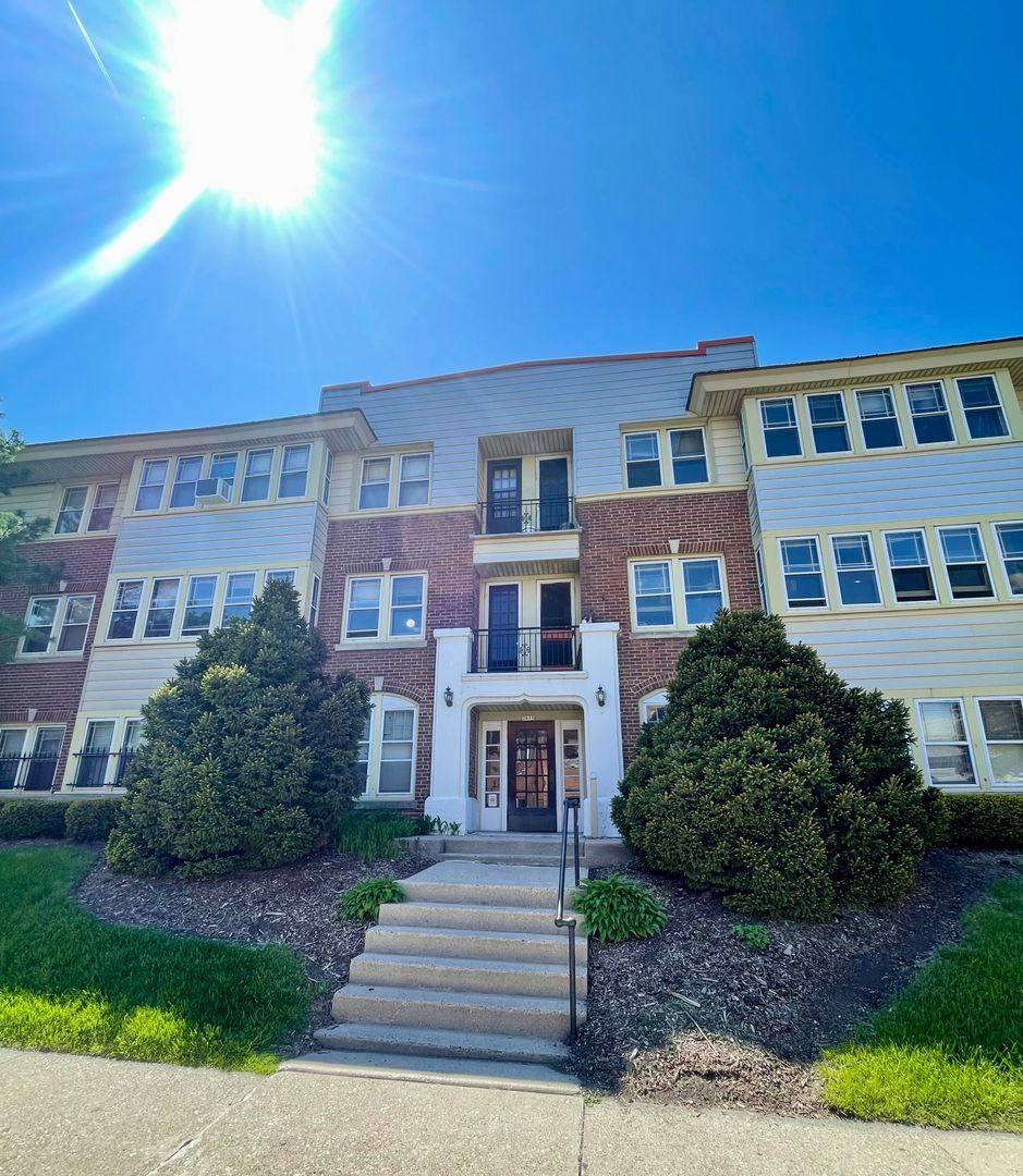 Apartment for rent at 2615 N Cramer St, Milwaukee, WI 53211