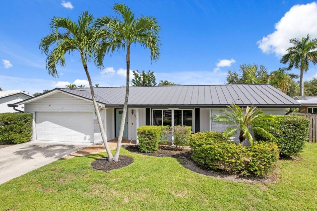 House for rent at 1039 NW 8th St, Boca Raton, FL 33486