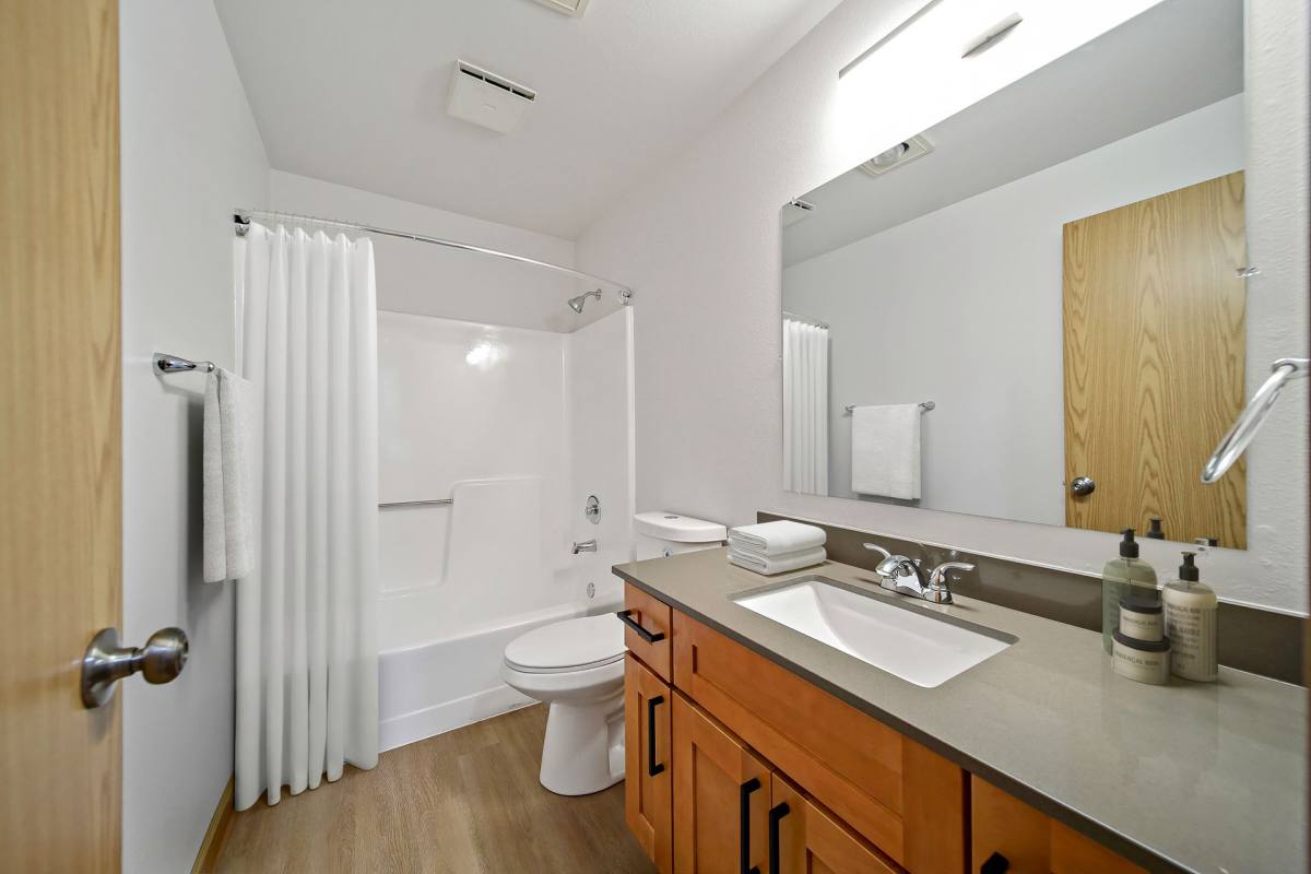 Apartment for rent at 18534 52nd Ave W, Lynnwood, WA 98037